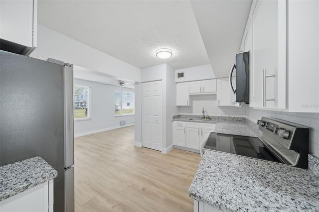 2401 ECUADORIAN WAY 19, Clearwater, FL 33763
