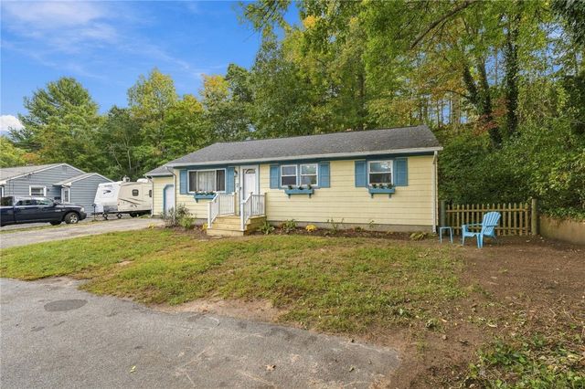 6 Sand Street, Coventry, RI 02816
