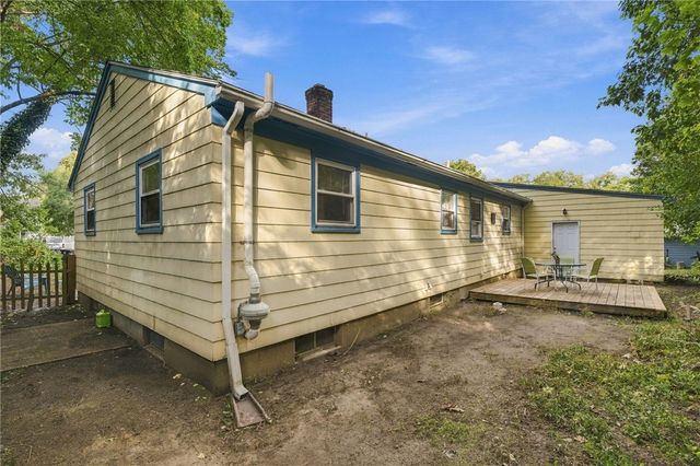 6 Sand Street, Coventry, RI 02816