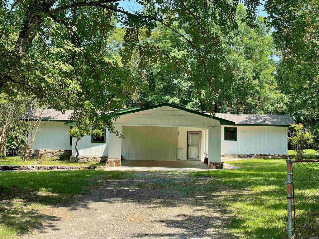 395 Wood Grove Lane, Higden, AR 72067