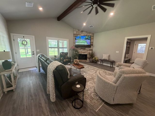 276 Fm 71, Mt Pleasant, TX 75455