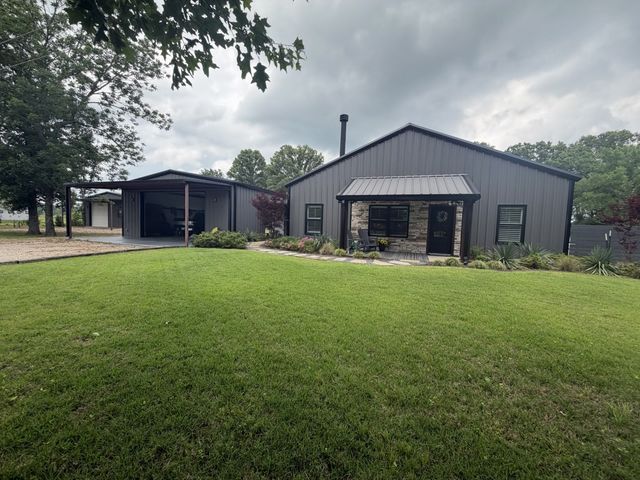 276 Fm 71, Mt Pleasant, TX 75455