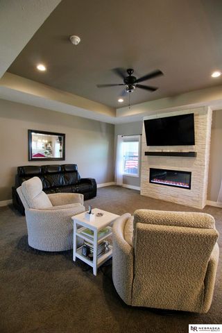 9704 Pintail Drive, Papillion, NE 68046
