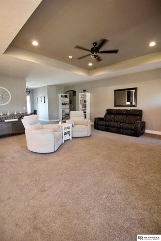 9704 Pintail Drive, Papillion, NE 68046