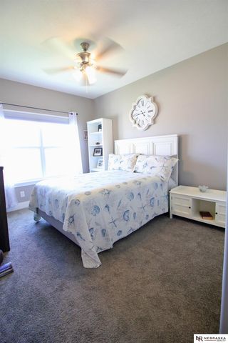 9704 Pintail Drive, Papillion, NE 68046