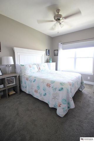 9704 Pintail Drive, Papillion, NE 68046