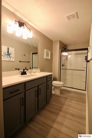 9704 Pintail Drive, Papillion, NE 68046