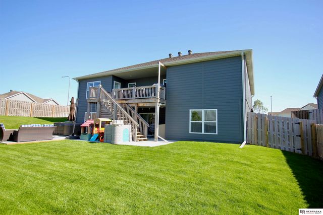 9704 Pintail Drive, Papillion, NE 68046