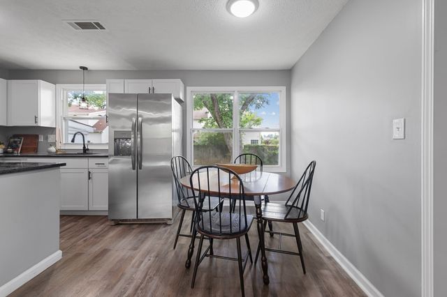 544 Stones River Rd, La Vergne, TN 37086