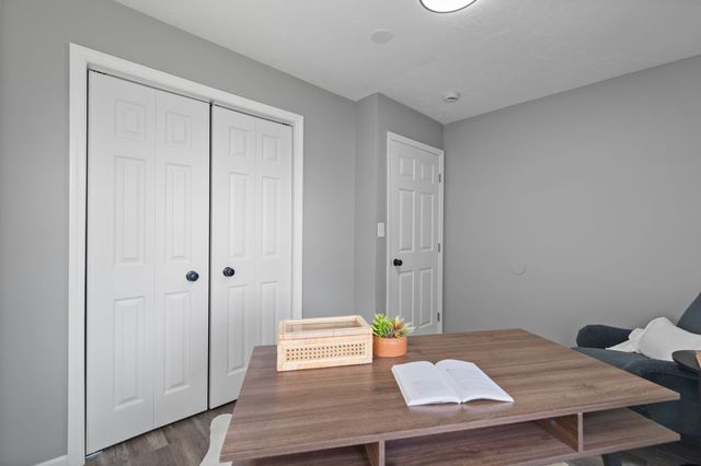 544 Stones River Rd, La Vergne, TN 37086