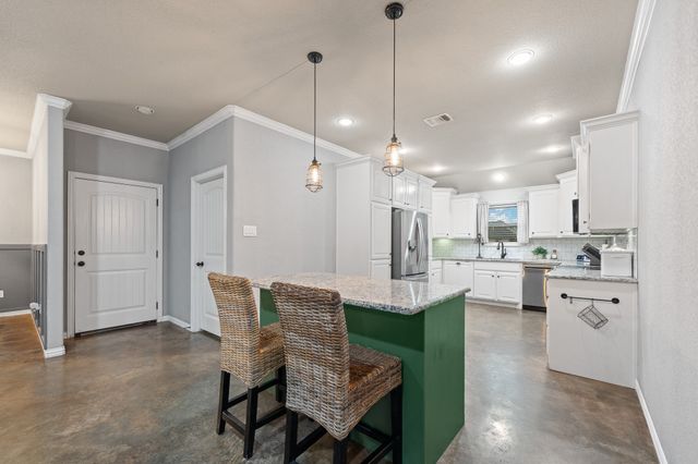 1623 Hawthorne Street, Cleburne, TX 76033