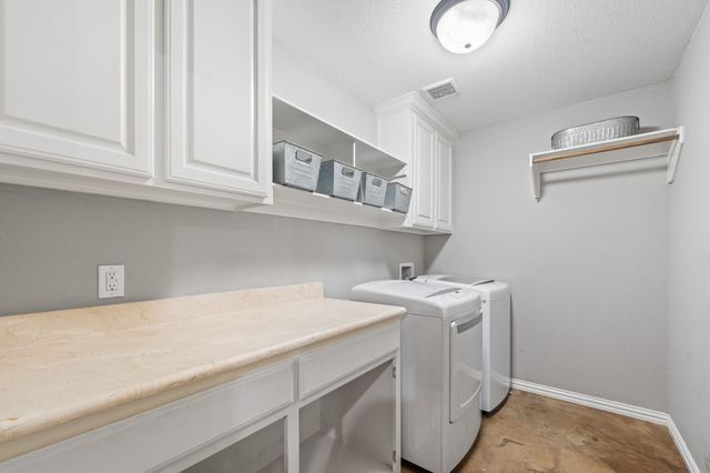 1623 Hawthorne Street, Cleburne, TX 76033