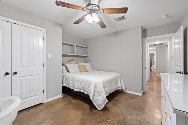 1623 Hawthorne Street, Cleburne, TX 76033