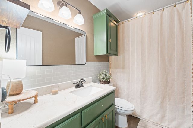 1623 Hawthorne Street, Cleburne, TX 76033
