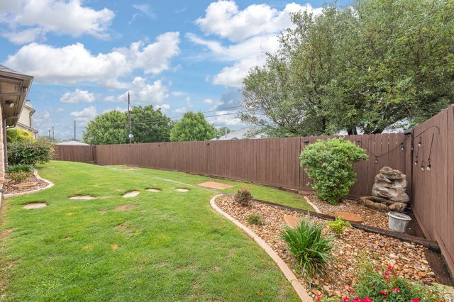 1623 Hawthorne Street, Cleburne, TX 76033