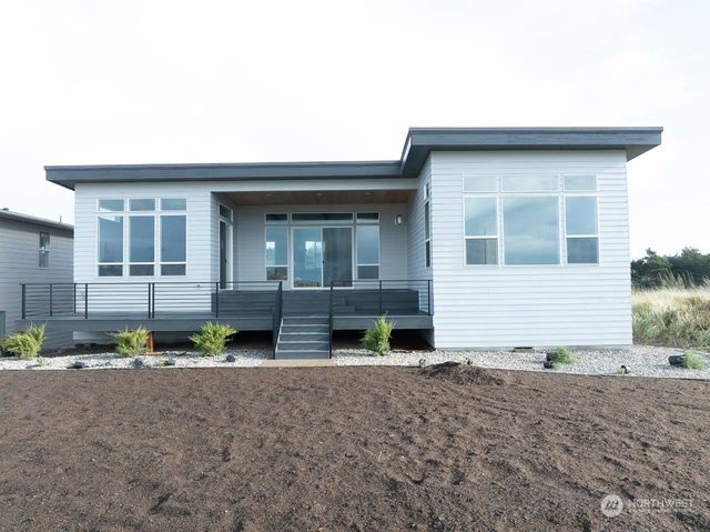 31901 G Street, Ocean Park, WA 98640