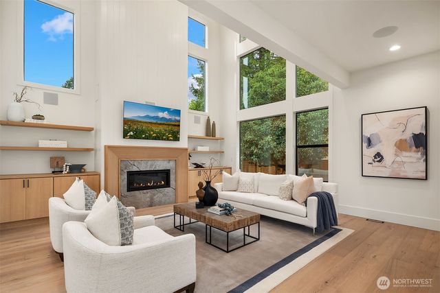 15534 SE 10th Street, Bellevue, WA 98007