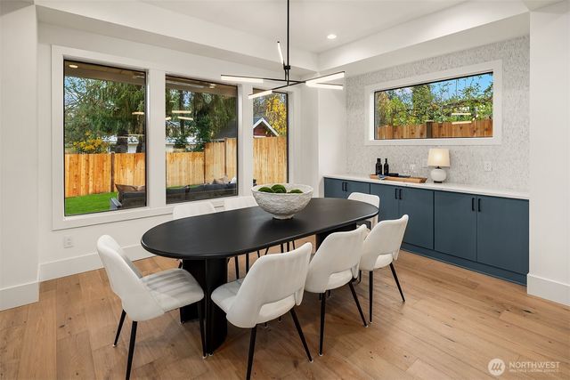 15534 SE 10th Street, Bellevue, WA 98007