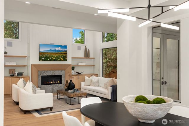 15534 SE 10th Street, Bellevue, WA 98007