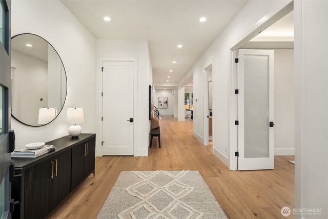 15534 SE 10th Street, Bellevue, WA 98007