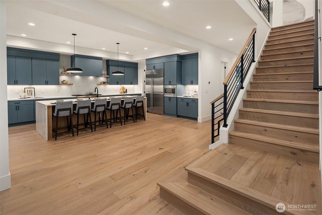 15534 SE 10th Street, Bellevue, WA 98007