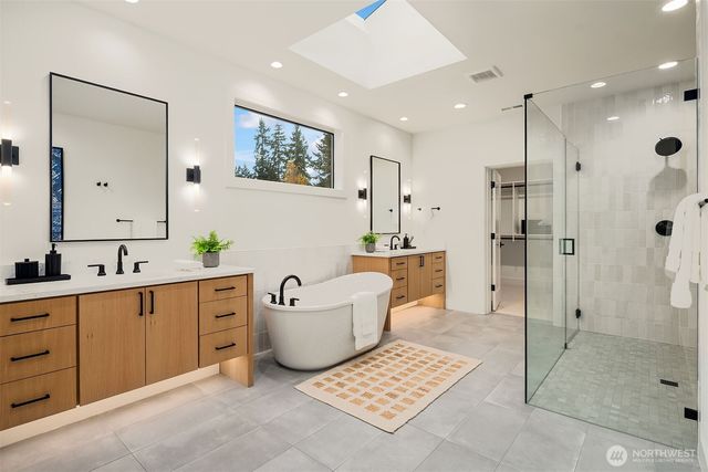 15534 SE 10th Street, Bellevue, WA 98007