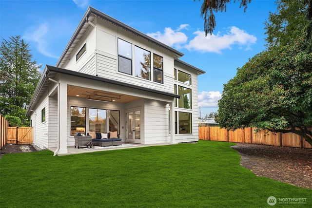 15534 SE 10th Street, Bellevue, WA 98007