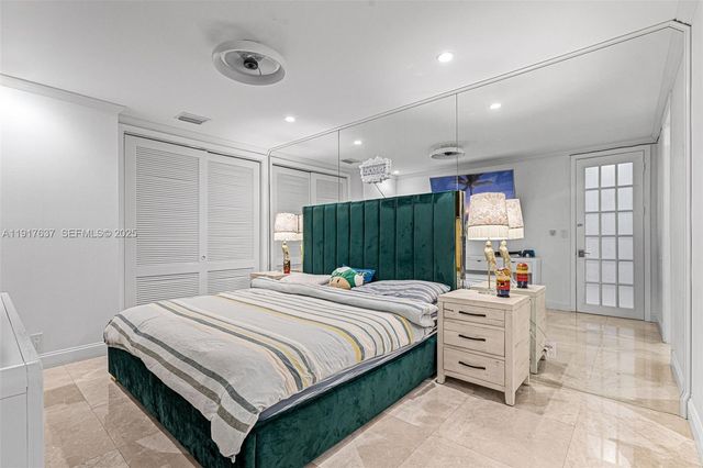 6124 Paradise Point Drive 6124, Palmetto Bay, FL 33157