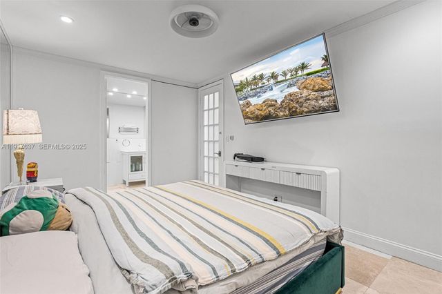 6124 Paradise Point Drive 6124, Palmetto Bay, FL 33157