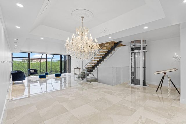 6124 Paradise Point Drive 6124, Palmetto Bay, FL 33157
