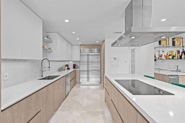 6124 Paradise Point Drive 6124, Palmetto Bay, FL 33157