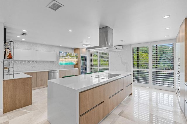 6124 Paradise Point Drive 6124, Palmetto Bay, FL 33157