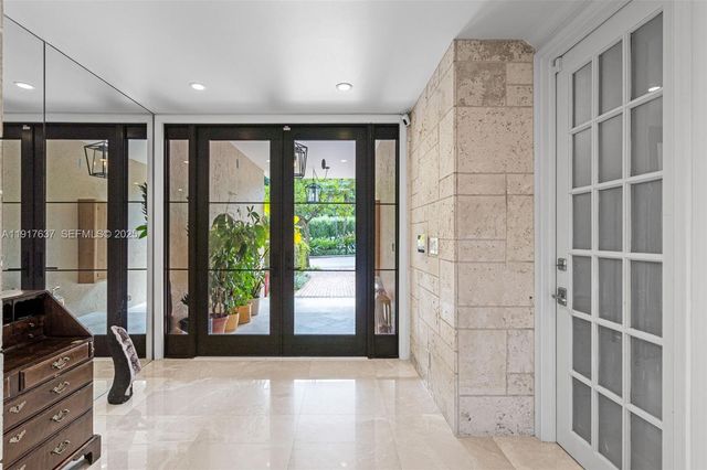 6124 Paradise Point Drive 6124, Palmetto Bay, FL 33157
