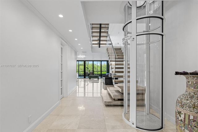 6124 Paradise Point Drive 6124, Palmetto Bay, FL 33157