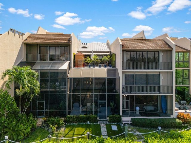 6124 Paradise Point Drive 6124, Palmetto Bay, FL 33157