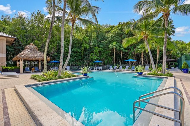6124 Paradise Point Drive 6124, Palmetto Bay, FL 33157