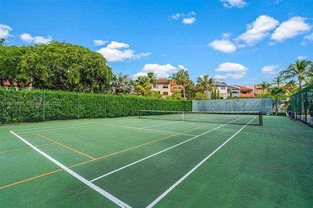 6124 Paradise Point Drive 6124, Palmetto Bay, FL 33157