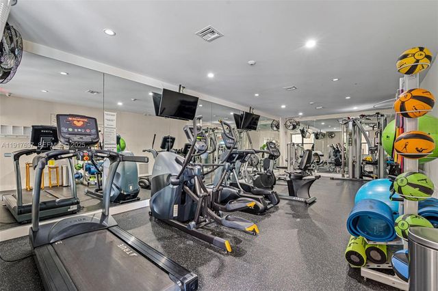 6124 Paradise Point Drive 6124, Palmetto Bay, FL 33157