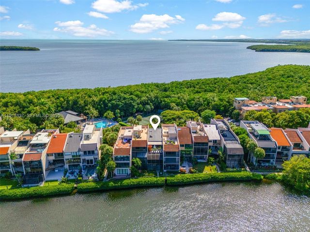 6124 Paradise Point Drive 6124, Palmetto Bay, FL 33157