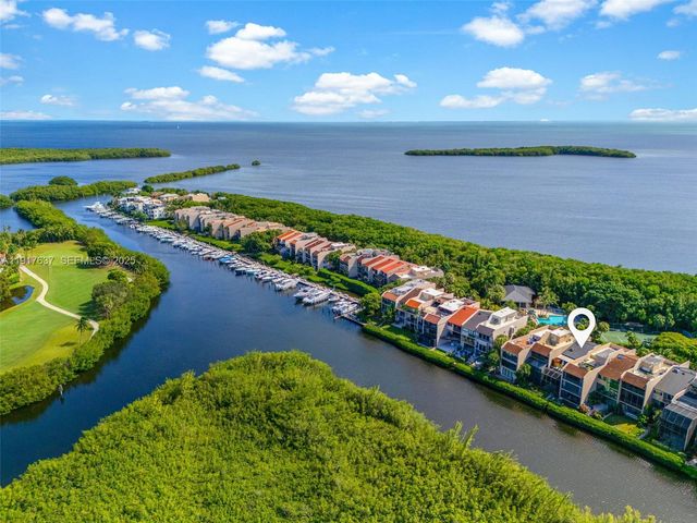 6124 Paradise Point Drive 6124, Palmetto Bay, FL 33157
