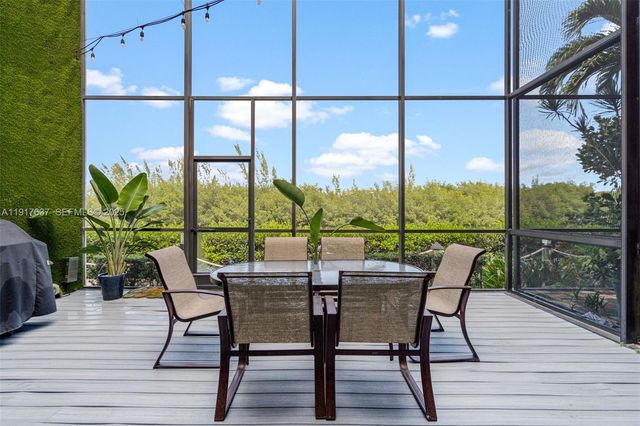 6124 Paradise Point Drive 6124, Palmetto Bay, FL 33157