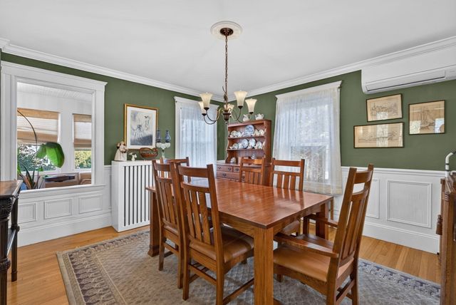 4 Hawthorn Rd, Milton, MA 02186