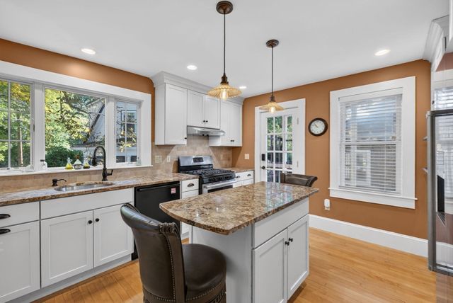 4 Hawthorn Rd, Milton, MA 02186