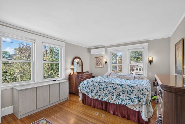 4 Hawthorn Rd, Milton, MA 02186