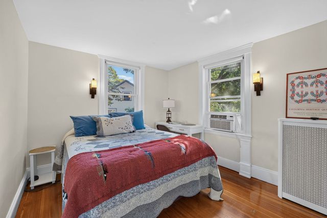 4 Hawthorn Rd, Milton, MA 02186