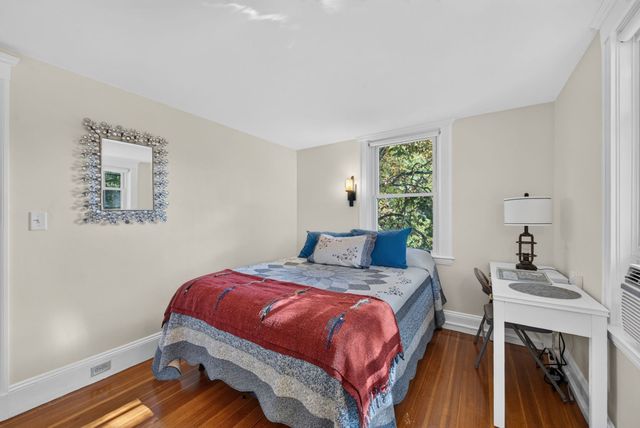 4 Hawthorn Rd, Milton, MA 02186