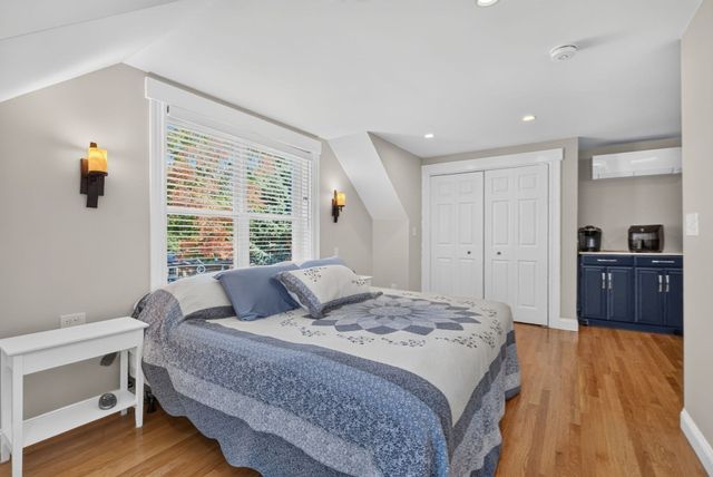 4 Hawthorn Rd, Milton, MA 02186