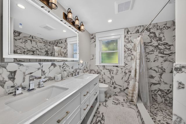 4 Hawthorn Rd, Milton, MA 02186