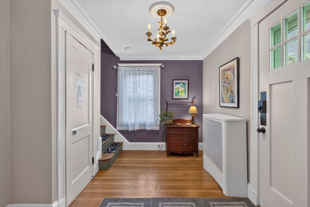 4 Hawthorn Rd, Milton, MA 02186