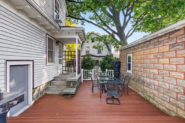 4 Hawthorn Rd, Milton, MA 02186